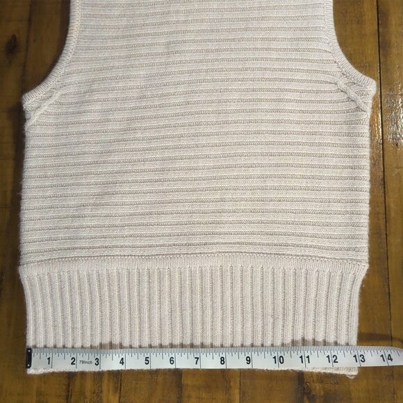 MODA International Ribbed Sleeveless Cream-Colored Turtleneck Sweater - M - Picture 7 of 10